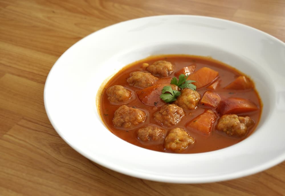 Carne con tomate como en los bares