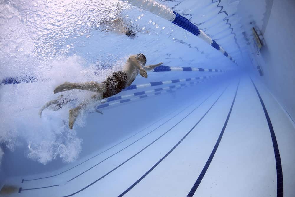Como bajar el PH de la piscina