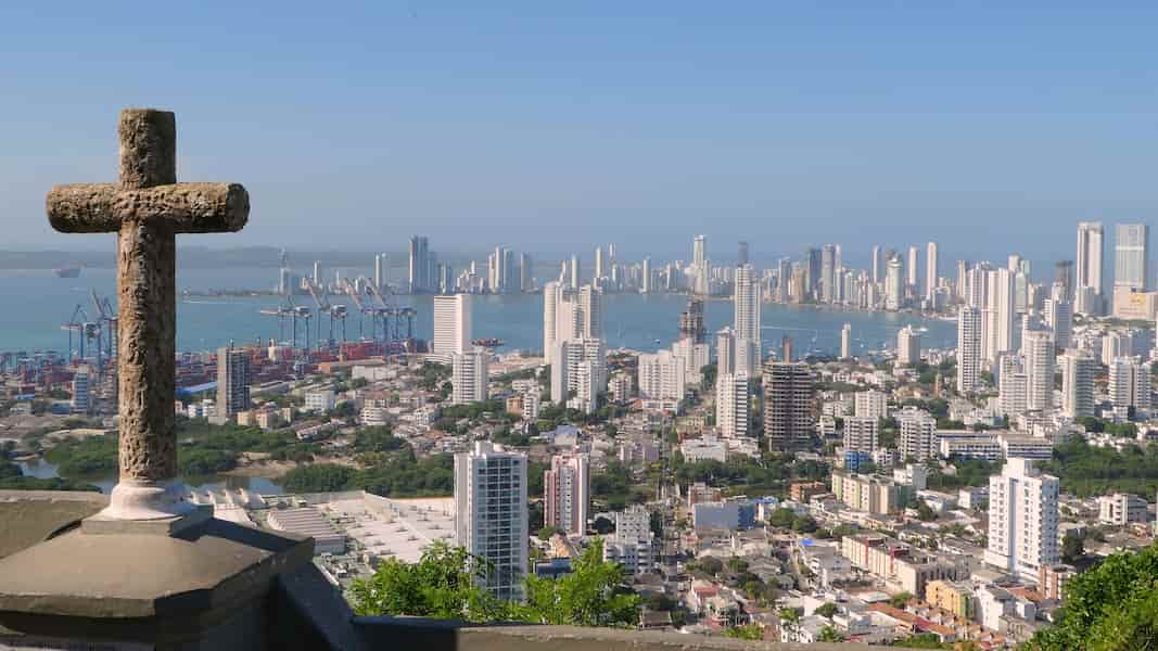 Cuantos kilometros hay de España a Colombia