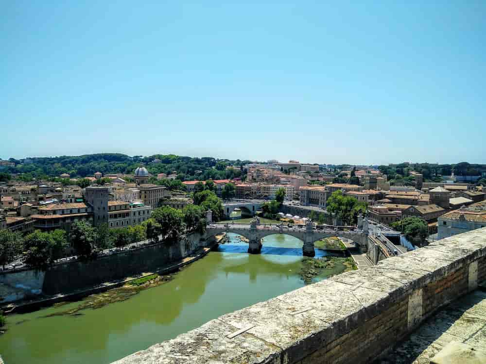 Rio que pasa por Roma