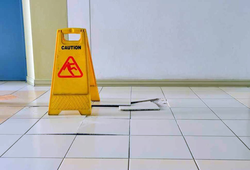 Como arreglar suelo laminado levantado por humedad