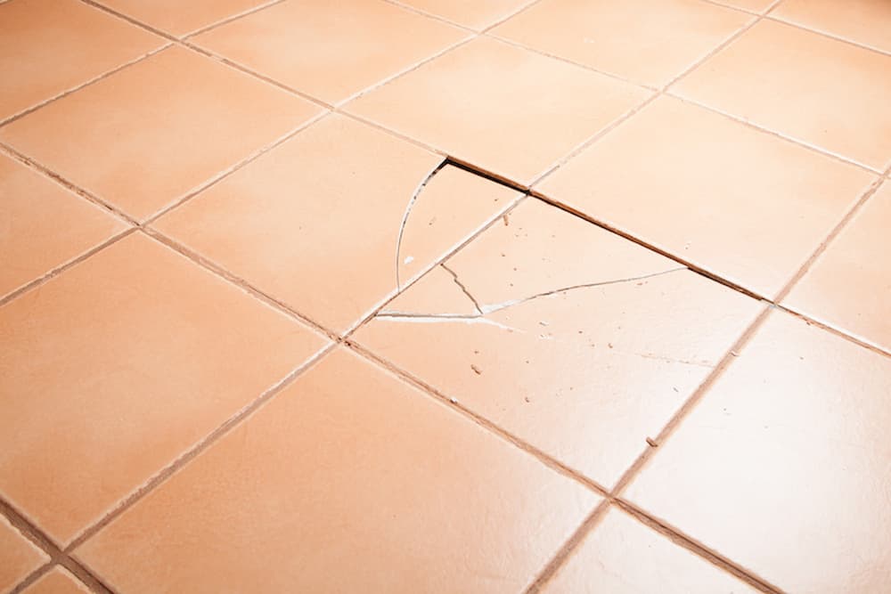 Como arreglar suelo laminado levantado por humedad