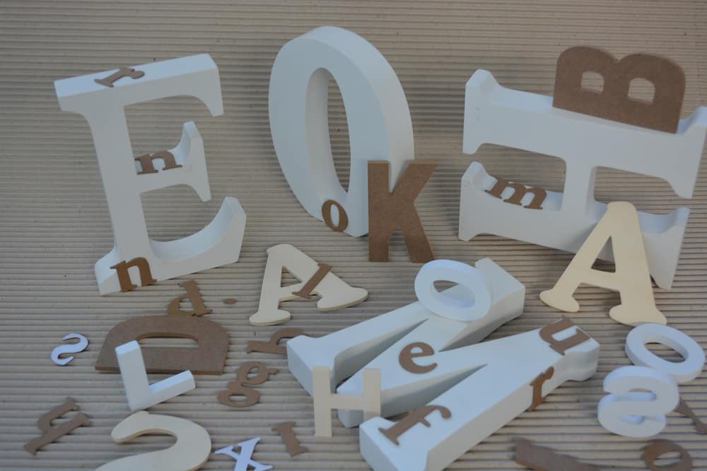 Como decorar letras de madera