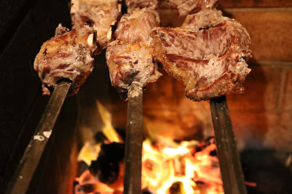 Como hacer fuego para asado