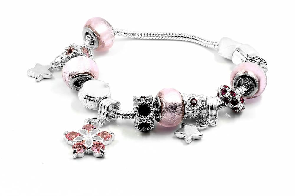 Como limpiar una pulsera de Pandora