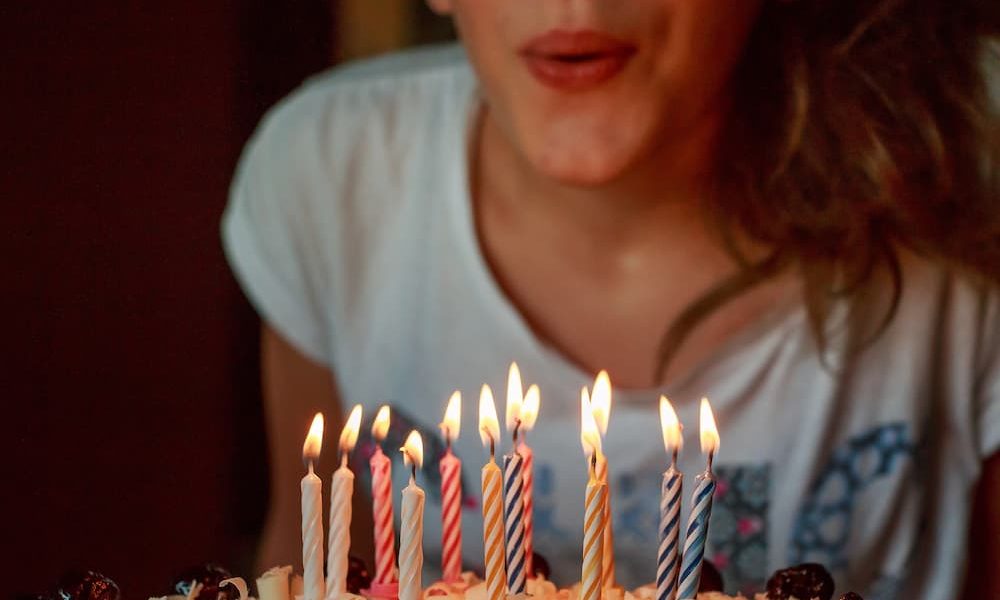 Como saber la fecha de nacimiento de una persona