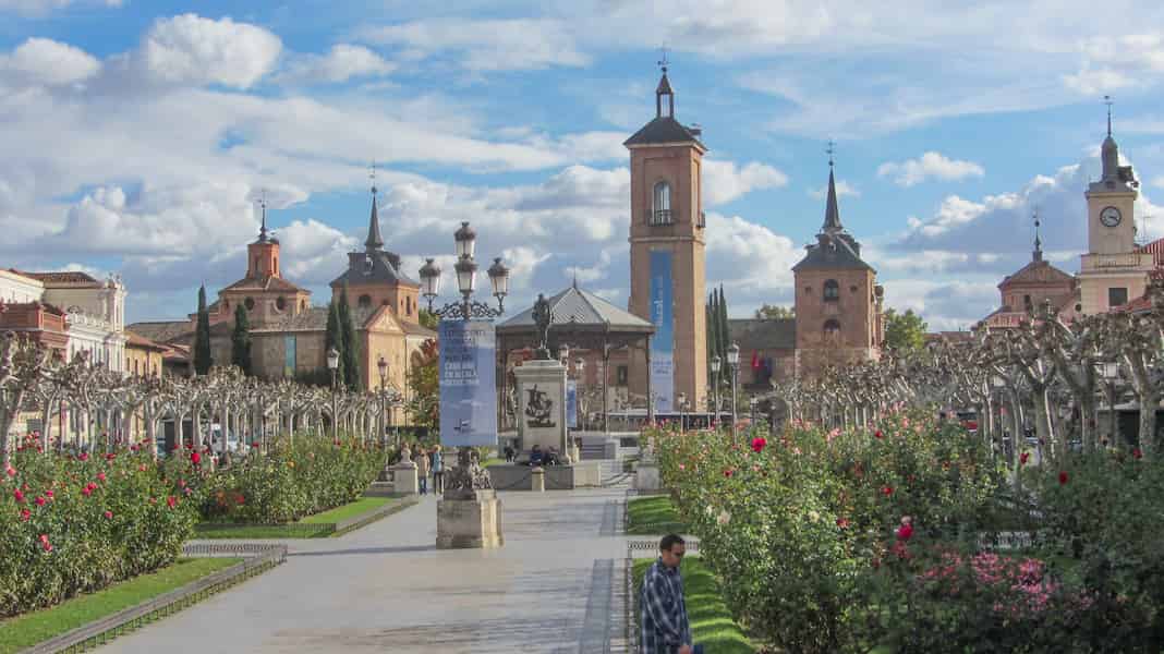 Cuántos habitantes tiene Alcalá de Henares