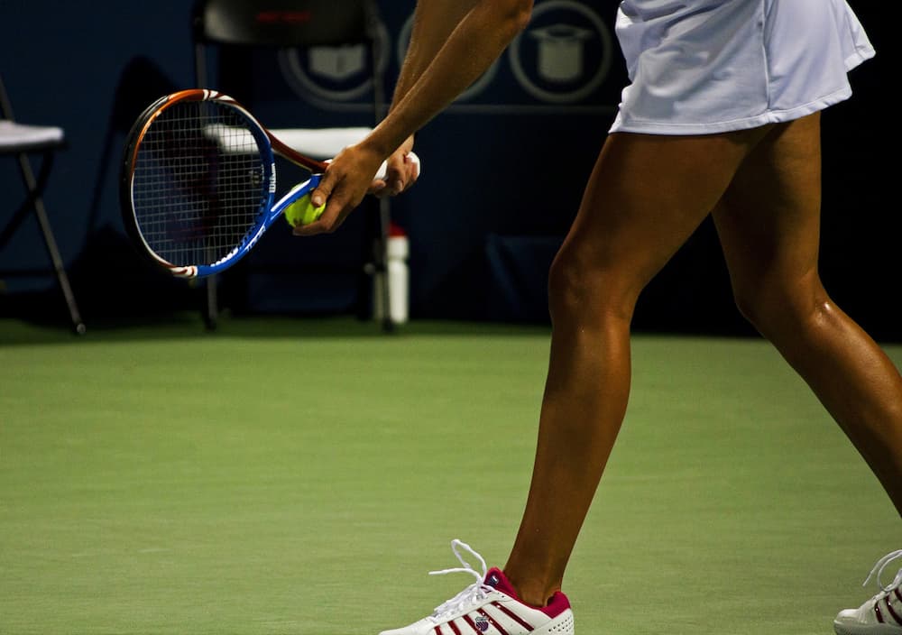 Cuantos sets tiene un partido de tenis