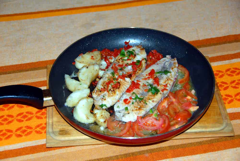 Pescado a la portuguesa