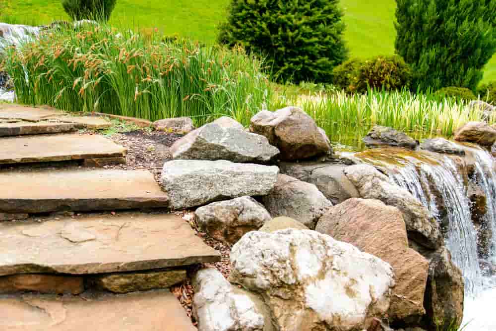 Como poner piedras decorativas en el jardin