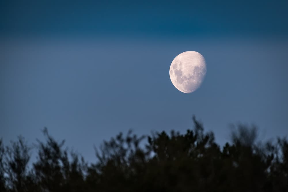 Cuanto se tarda en llegar a la luna